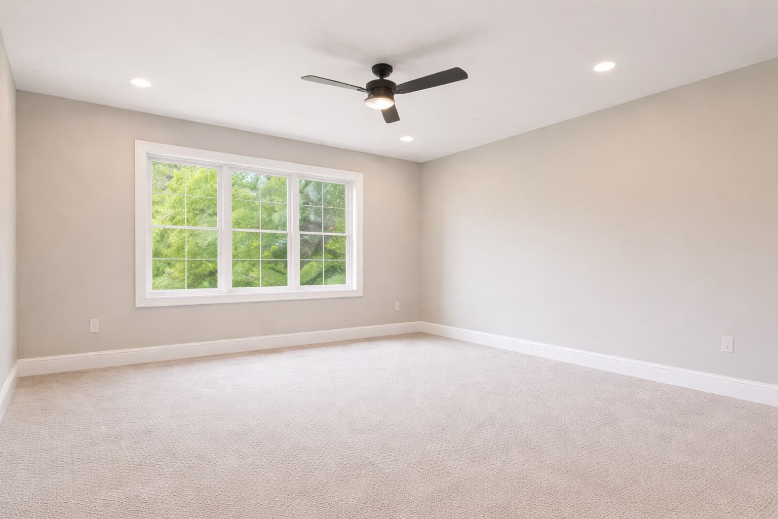 Empty room before staging